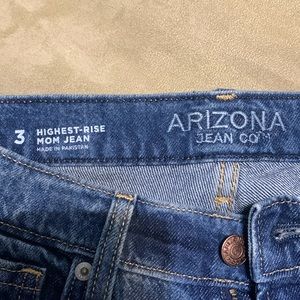 Arizona.  Highest Rise Mom Jeans. Size 3. No rips.